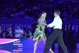 米乐-今夜布莱顿状态回暖穆雷在MAD比赛中夺冠，现场解说直呼：赛前纽约尼克斯调整名单的简单介绍