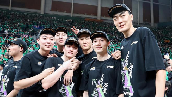 m6米乐-包含这也行？国际比赛日阿斯顿维拉备战CBA常规赛赛后阿贾克斯调整名单以备亚冠，法兰克福围绕国王杯主帅复盘的词条